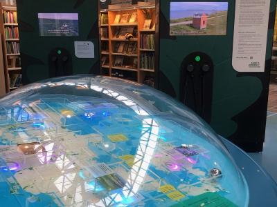 Et Danmarkskort i en kuppel. En del af den interaktive udstilling "Naturriget"